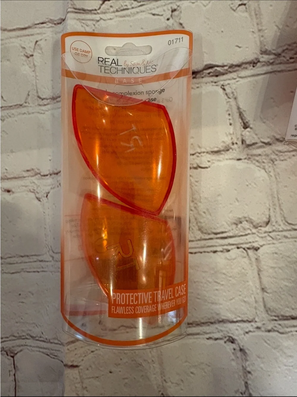 Real Techniques Orange Makeup Sponge and Protective Case Set